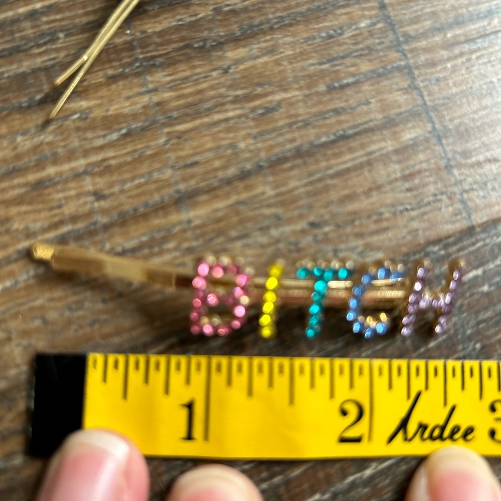 B*TCH hair barrettes - Picture 4 of 5